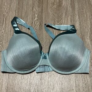Vanity fair satin Underwire Bra size 40D